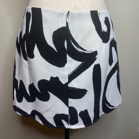 TOBI Block You Out Skirt Mini Size M - Picture 4 of 6